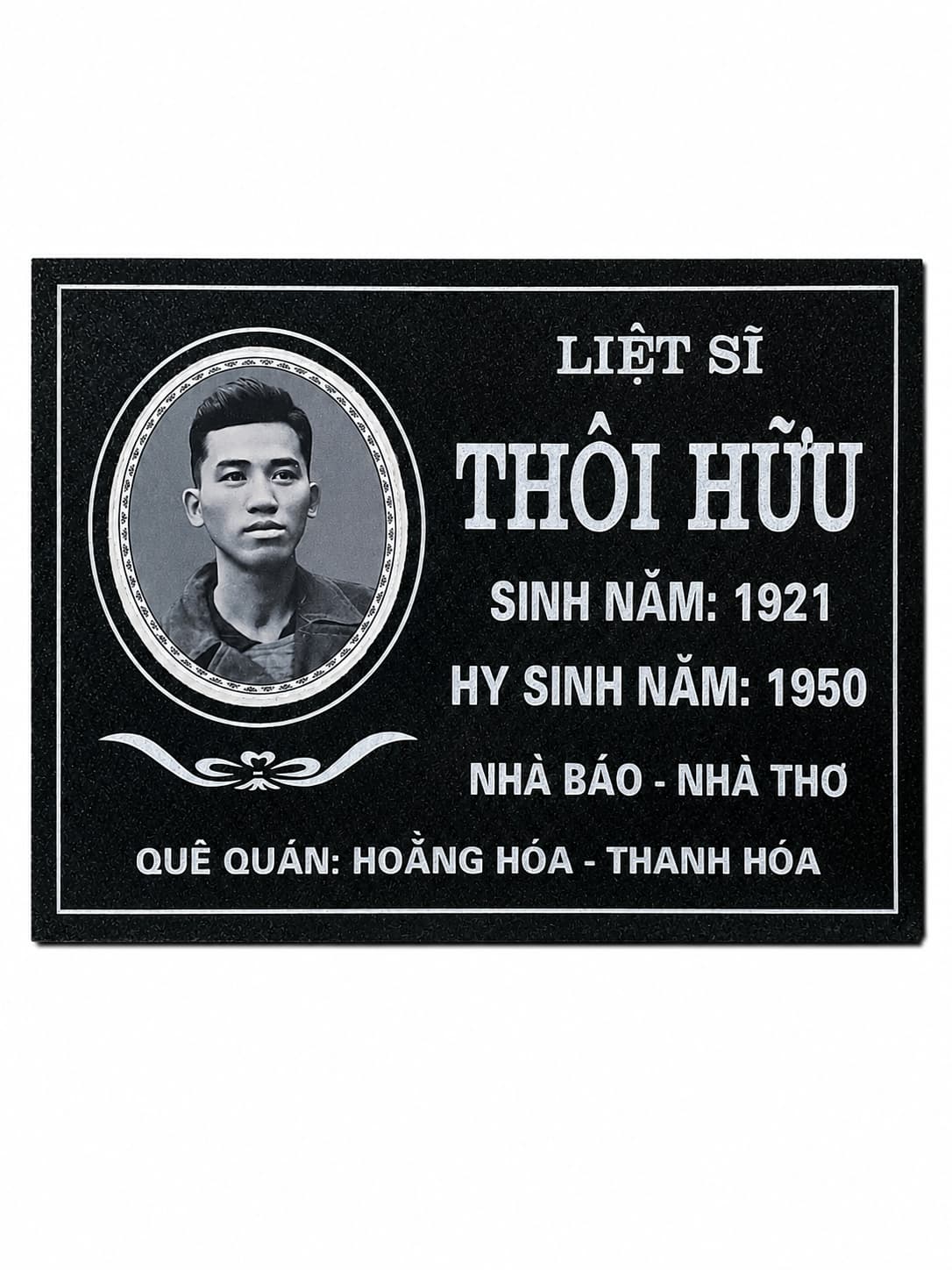 Bia tưởng niệm ngang, chân dung đen trắng — ảnh tham khảo trong bộ mẫu Trần Lưu