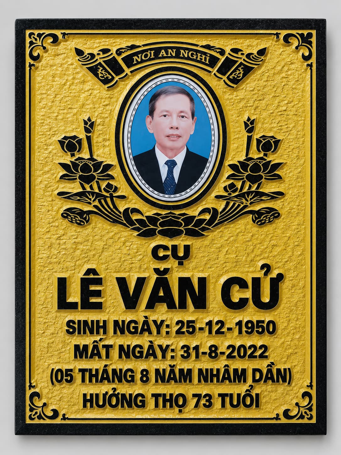 Bia chữ nổi khắc tay