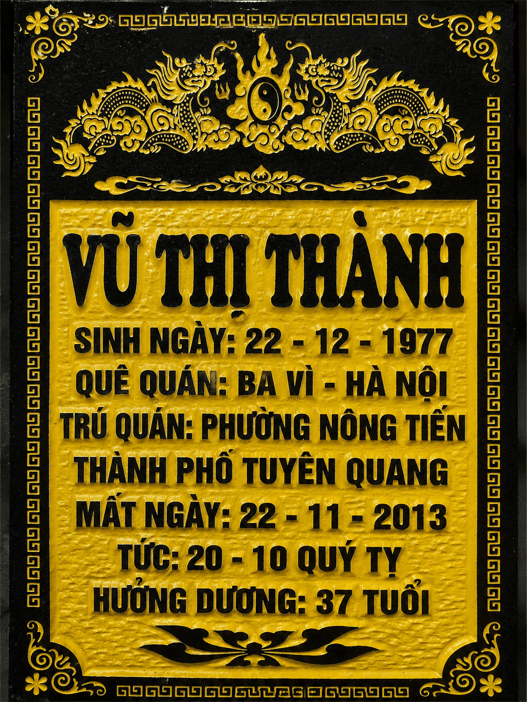 Bia mộ khắc chữ nổi thủ công - hoàn thiện tinh xảo